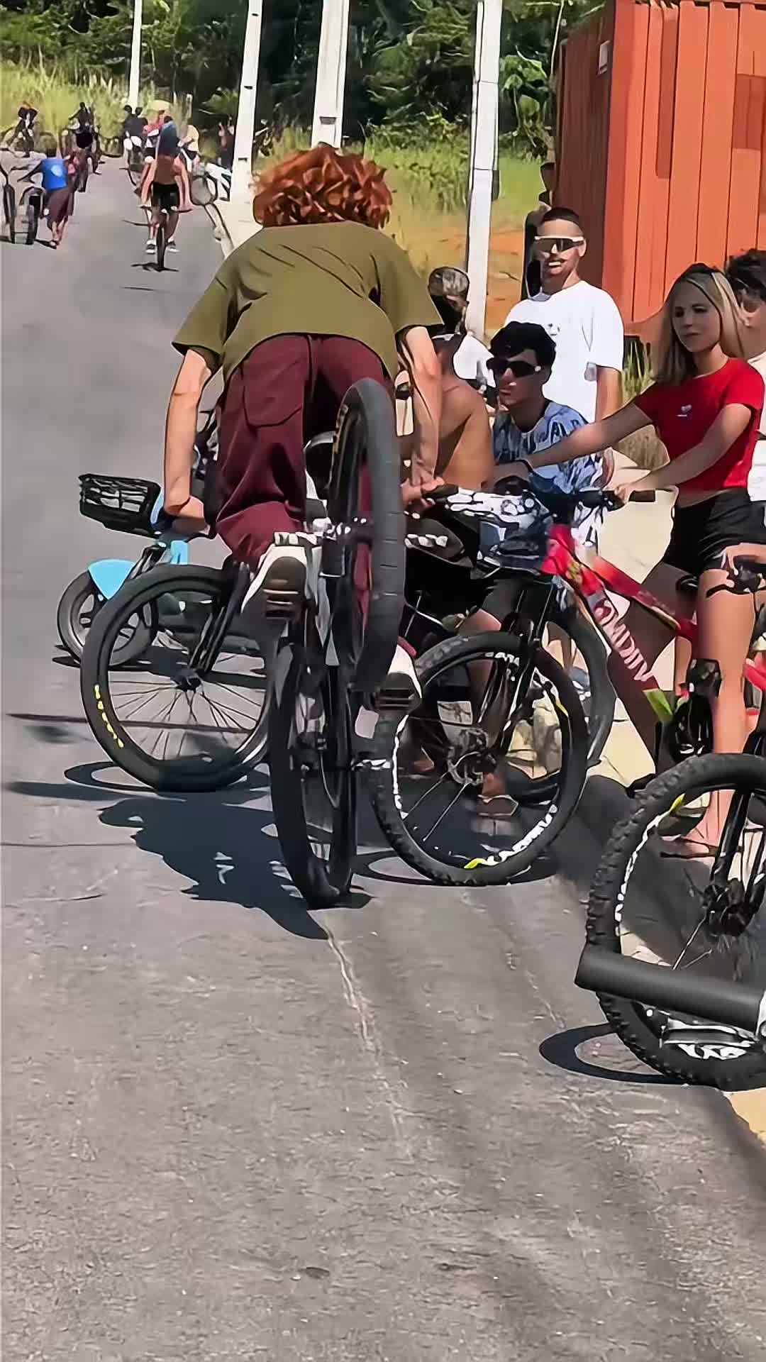 Seu influencer pelas ruas.
